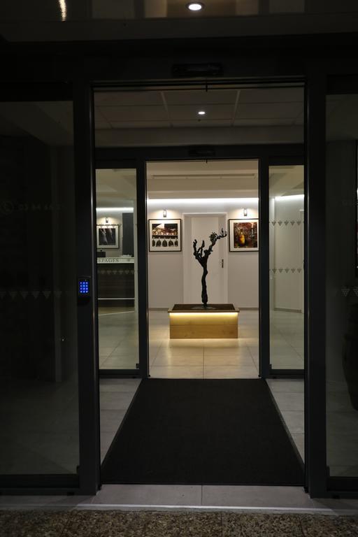Logis Hotel Des Cepages Arbois Buitenkant foto