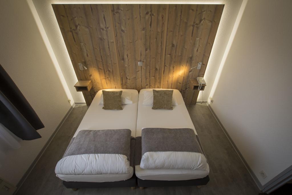 Logis Hotel Des Cepages Arbois Buitenkant foto
